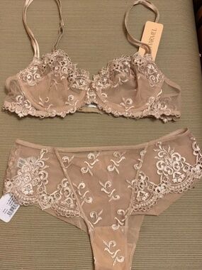 Lise Charmel Princesse de Cleves Set Bra 34B & Hiphugger size S